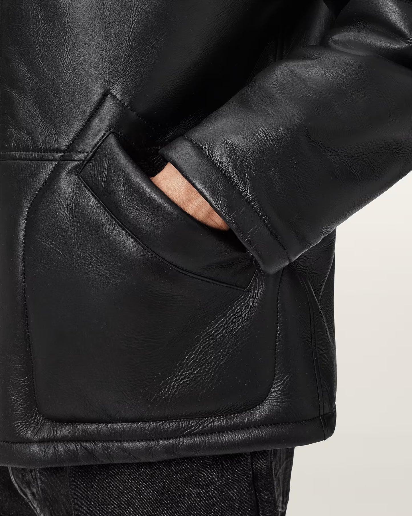 hardware and collar latch