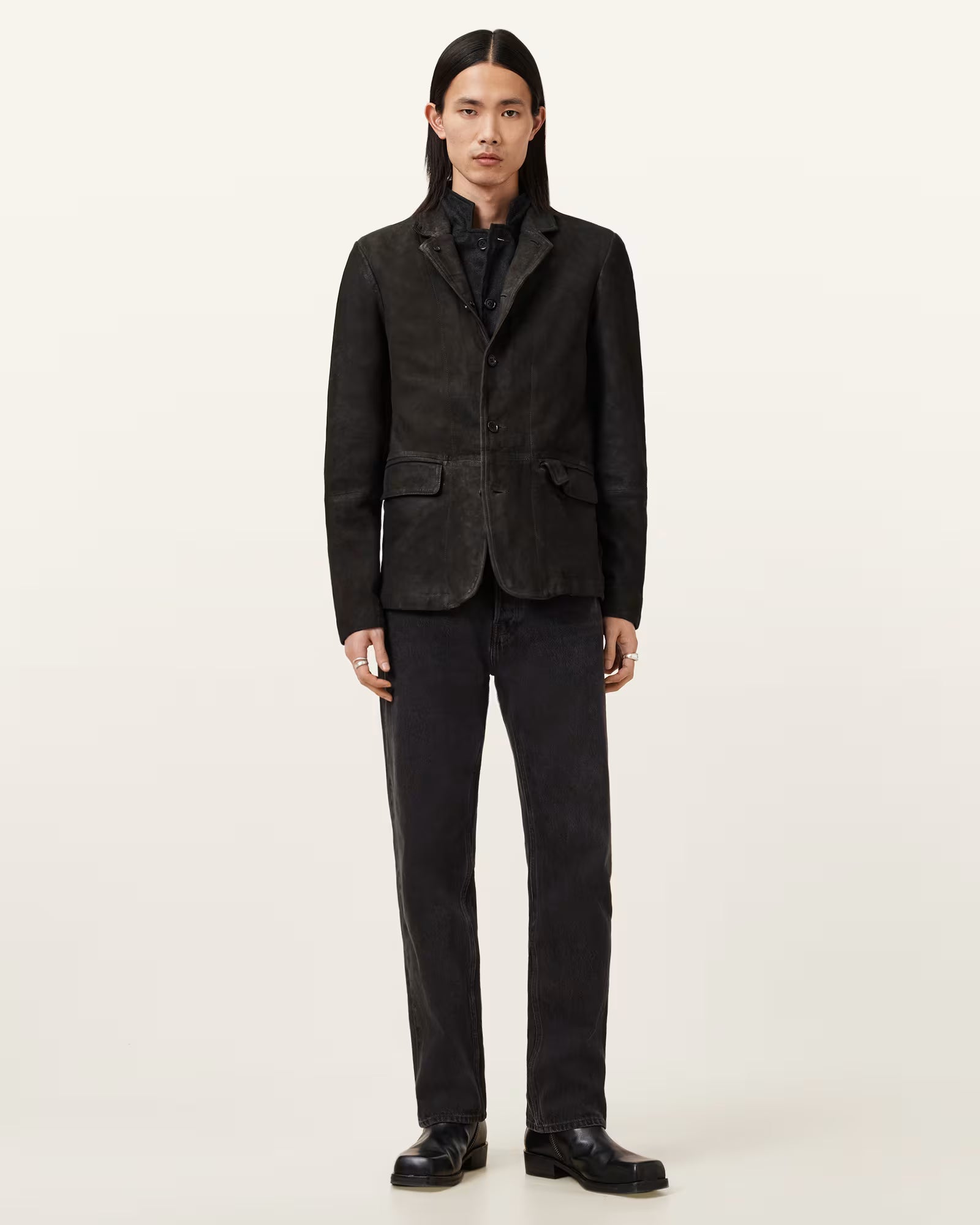 Full view of Oak Leather XYZ men’s jacket – sleek and stylish